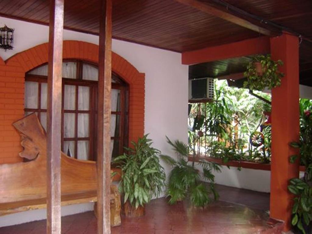 Hotel Jackie'S House Puntarenas Buitenkant foto