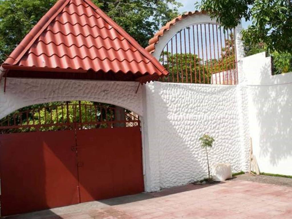 Hotel Jackie'S House Puntarenas Buitenkant foto