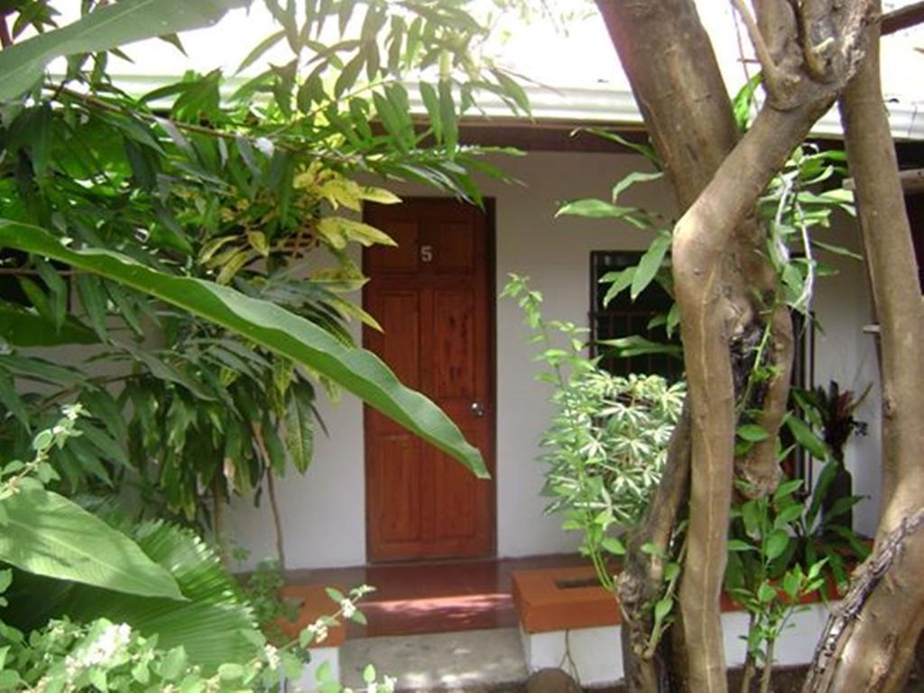 Hotel Jackie'S House Puntarenas Buitenkant foto